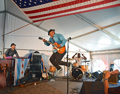 Toronzo Cannon leaps by Hoffman