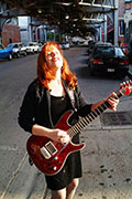 liz-mandeville-guitar