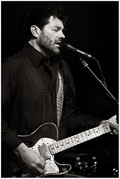 Tab Benoit B&W