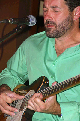 Tab Benoit